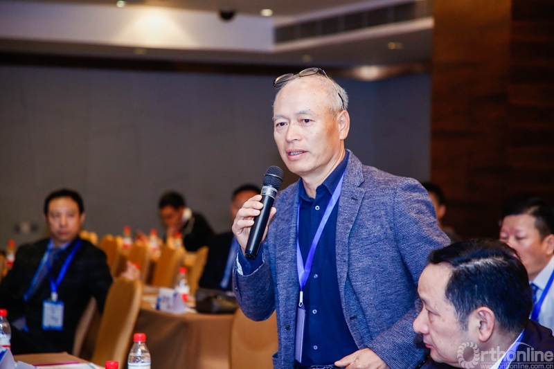 脊柱专家齐聚羊城骨松骨折研讨解惑脊思广益骨松椎体